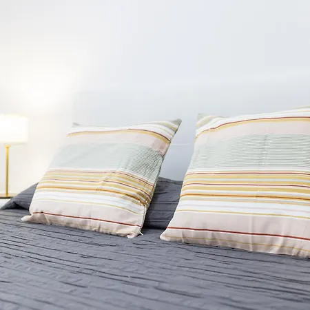 Appartamento 1d- Rocinante Apartments, *
